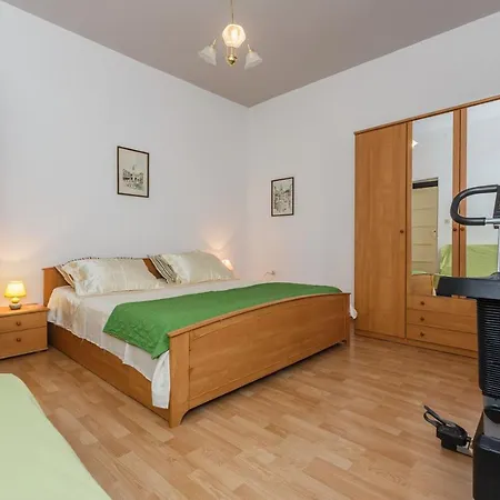 Appartement Tina *